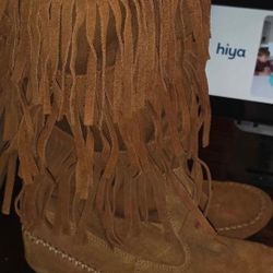 2 Pairs Of Size 9 Women's Boots 
