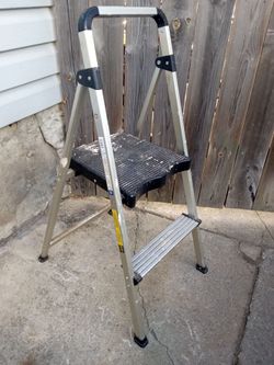 Gorilla Ladder - 225 Lb Step Stool