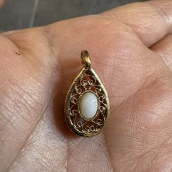 Gold Antique Piece Featuring A Beautiful Opal In The Center  Please Look Closely At 3rd Pic.