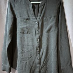 Fortune + Ivy women's Black collar button-down blouse