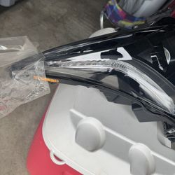 2013 - 2017 Cadillac Xts Headlights 