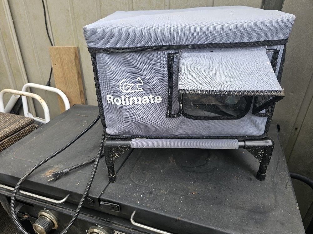 Price Is Firm.. Electric Heated Cat Shelter