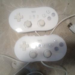 Wii Controllers 