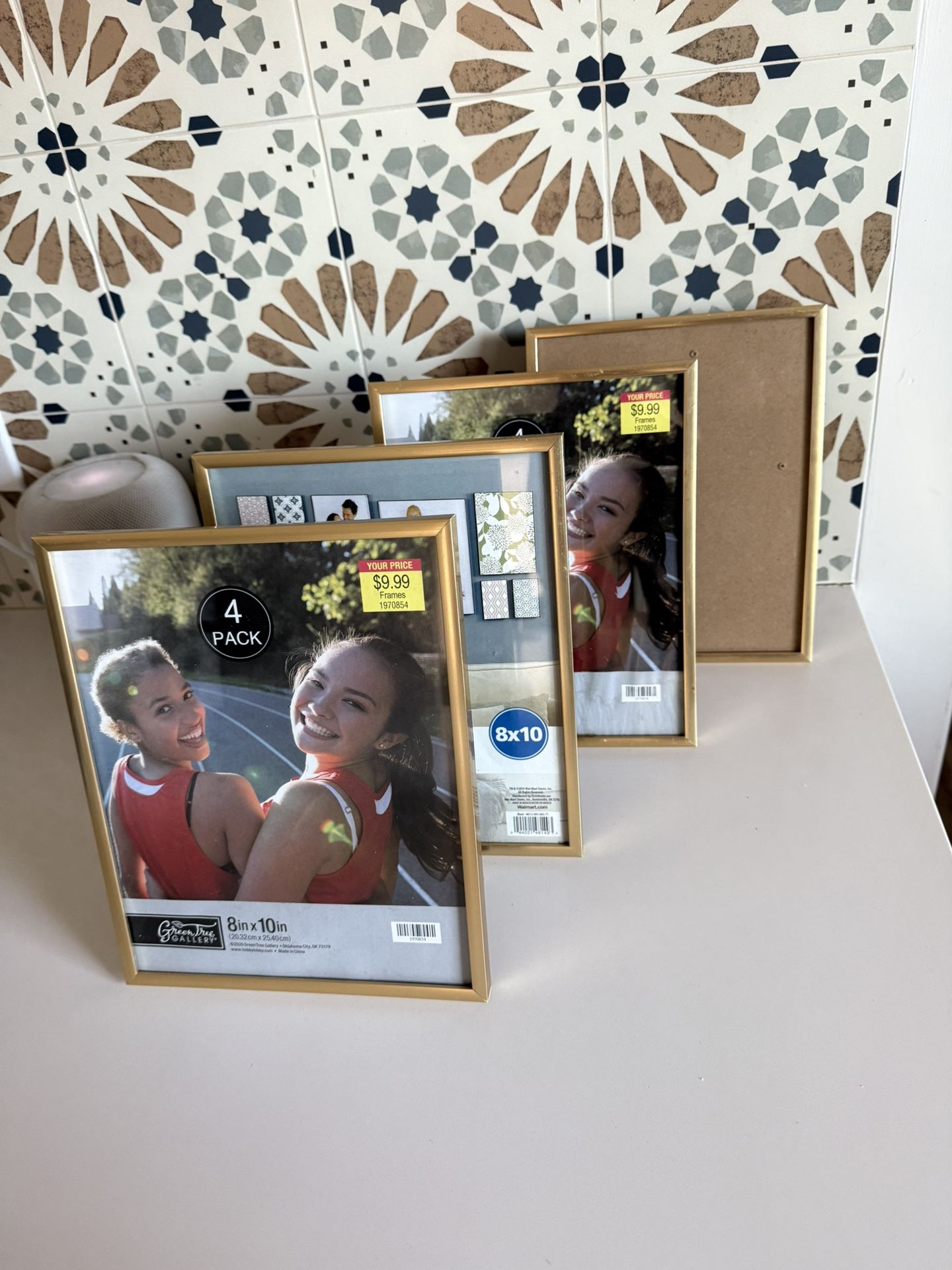4 Pack 8x10 Gold Frames