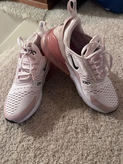 NIKE AIR MAX 270