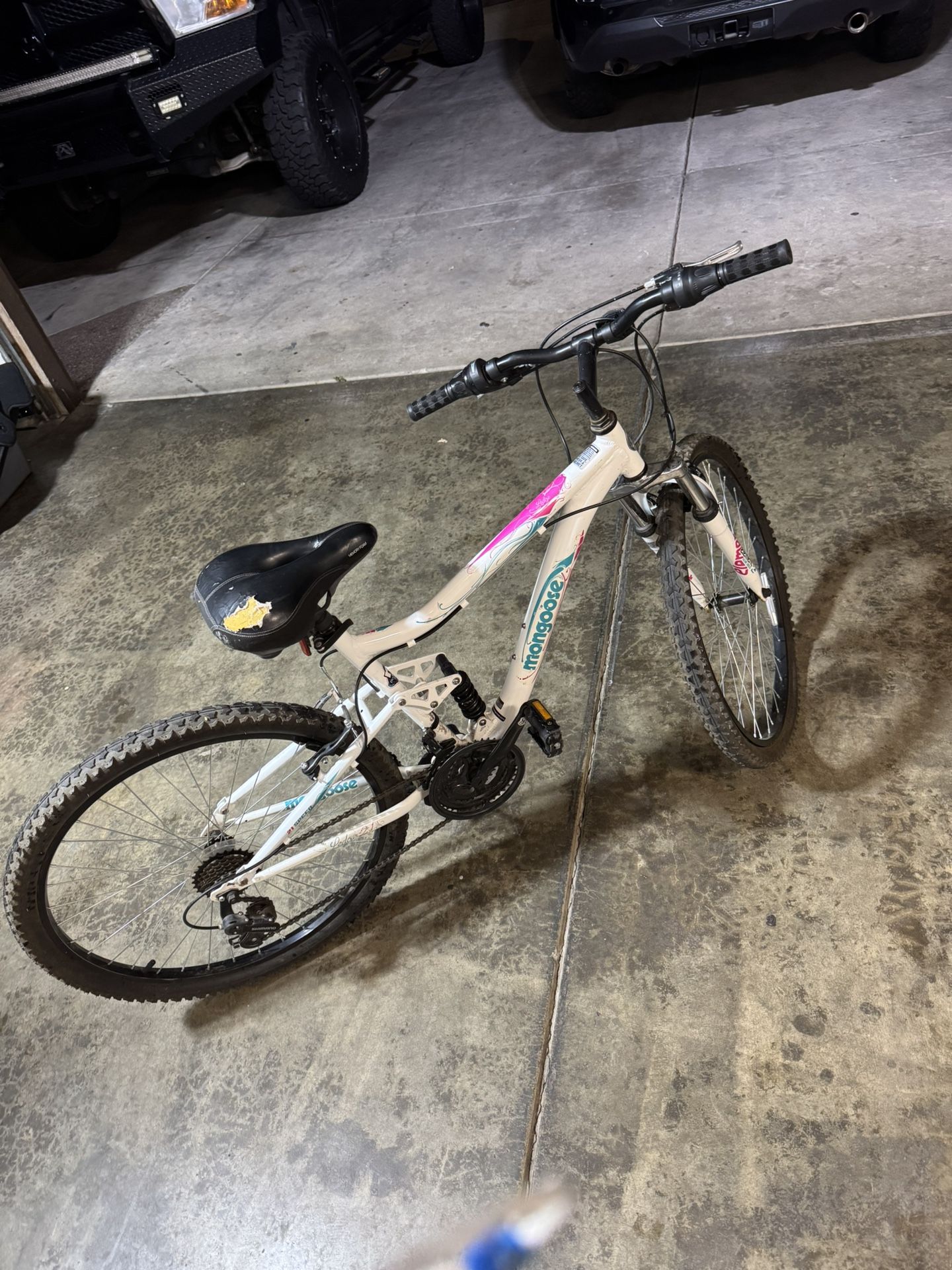 🚲 Mongoose Ledge 2.1 Mountain Bike – 26” / 21-Speed Shimano /Bicicleta Mongoose Ledge 2.1 – 26” / 21 Velocidades