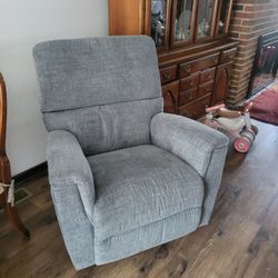Laz.y.boy Power Rocking Recliner w/ Headrest