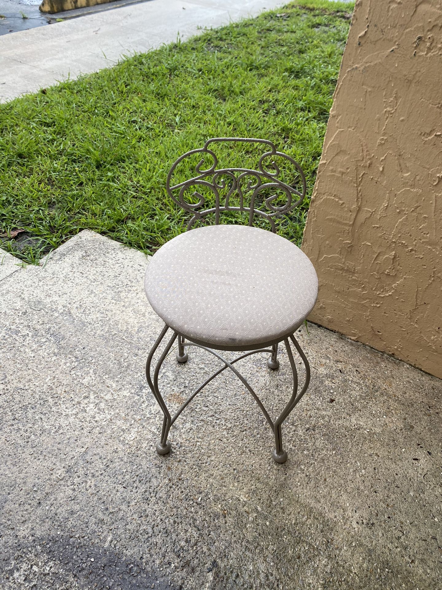 Vanity Chair