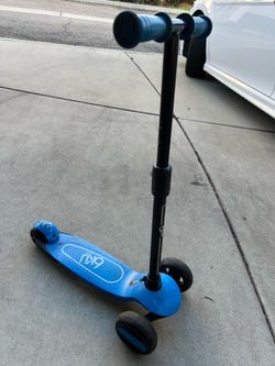 Kids scooter