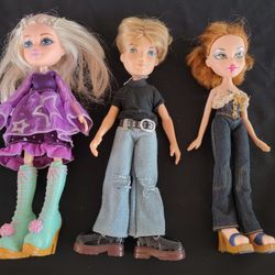 Bratz $8 Each.     $8 Cada Una 