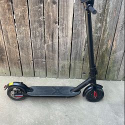 Electric Scooter 17 Miles Per hour 