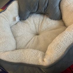 Cozy Pet Bed 