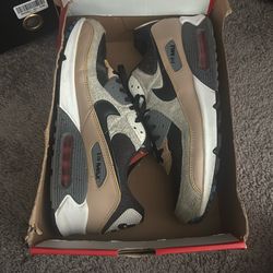 Size 13 - Nike AirMax 90 SE