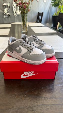 Nike dunk low (TDE) toddlers 7.5c