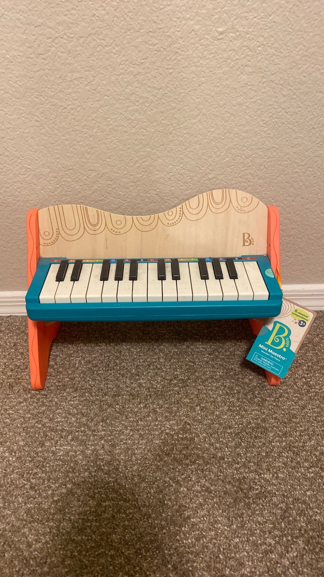 Mini Maestro wooden toy piano