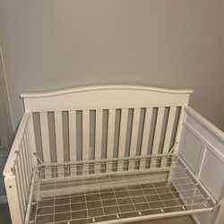 Crib With Changing Table And Drawers 