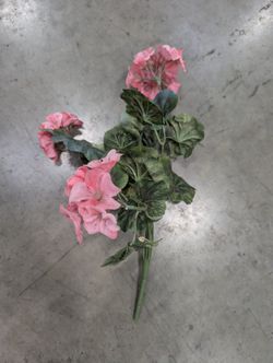 Realistic Pink Geranium Artificial Flower Bundle - Fabric & Plastic Decor