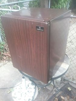 Mini fridge