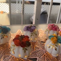 Light Up Mini Pumpkins