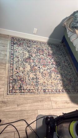 Square 5x5 ornamental rug