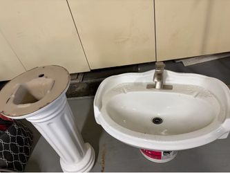 Pedestal sink