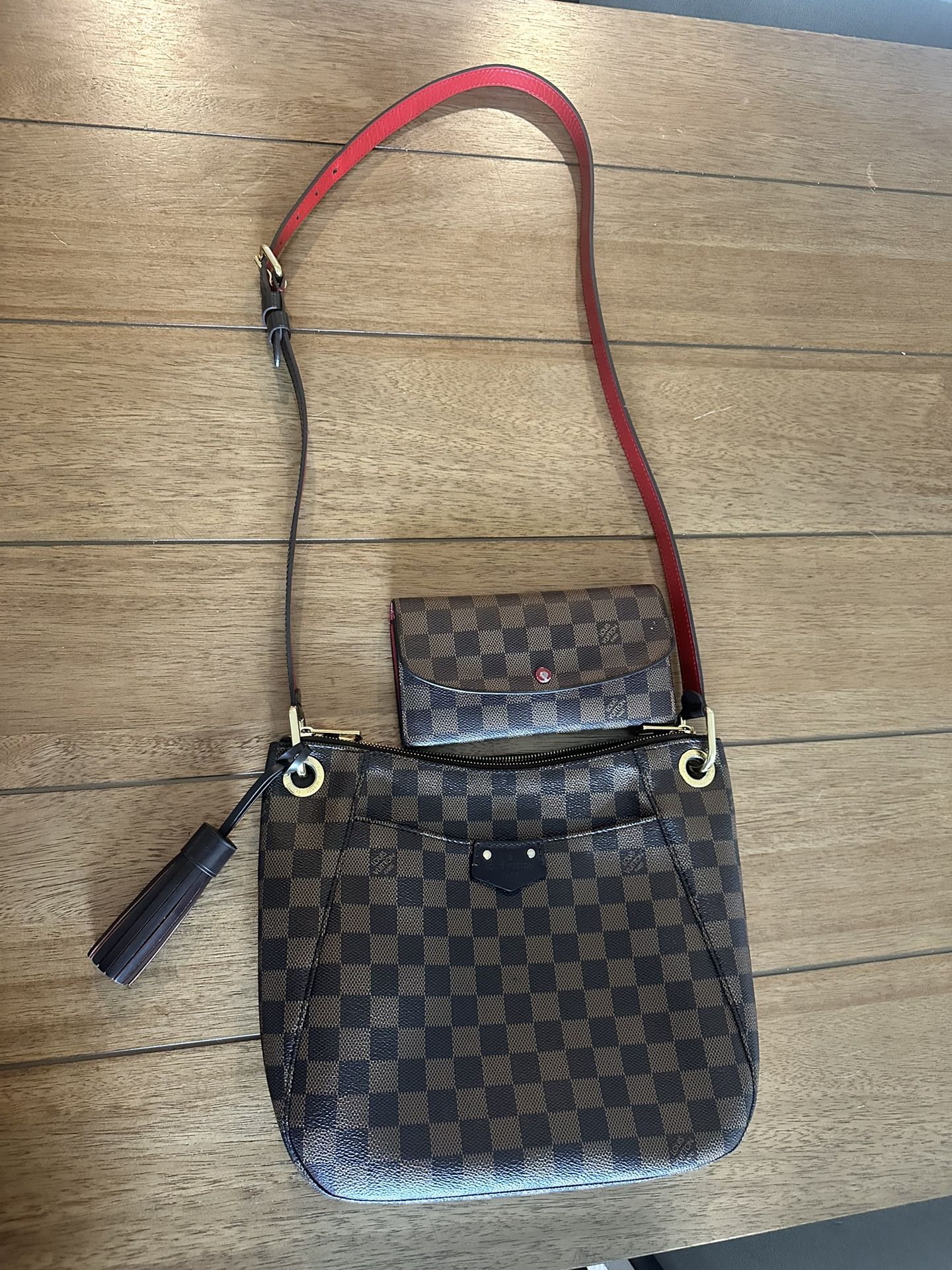 LV Damier Ebene South Bank