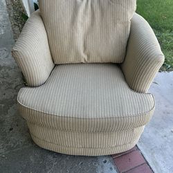 Free swivel arm chair