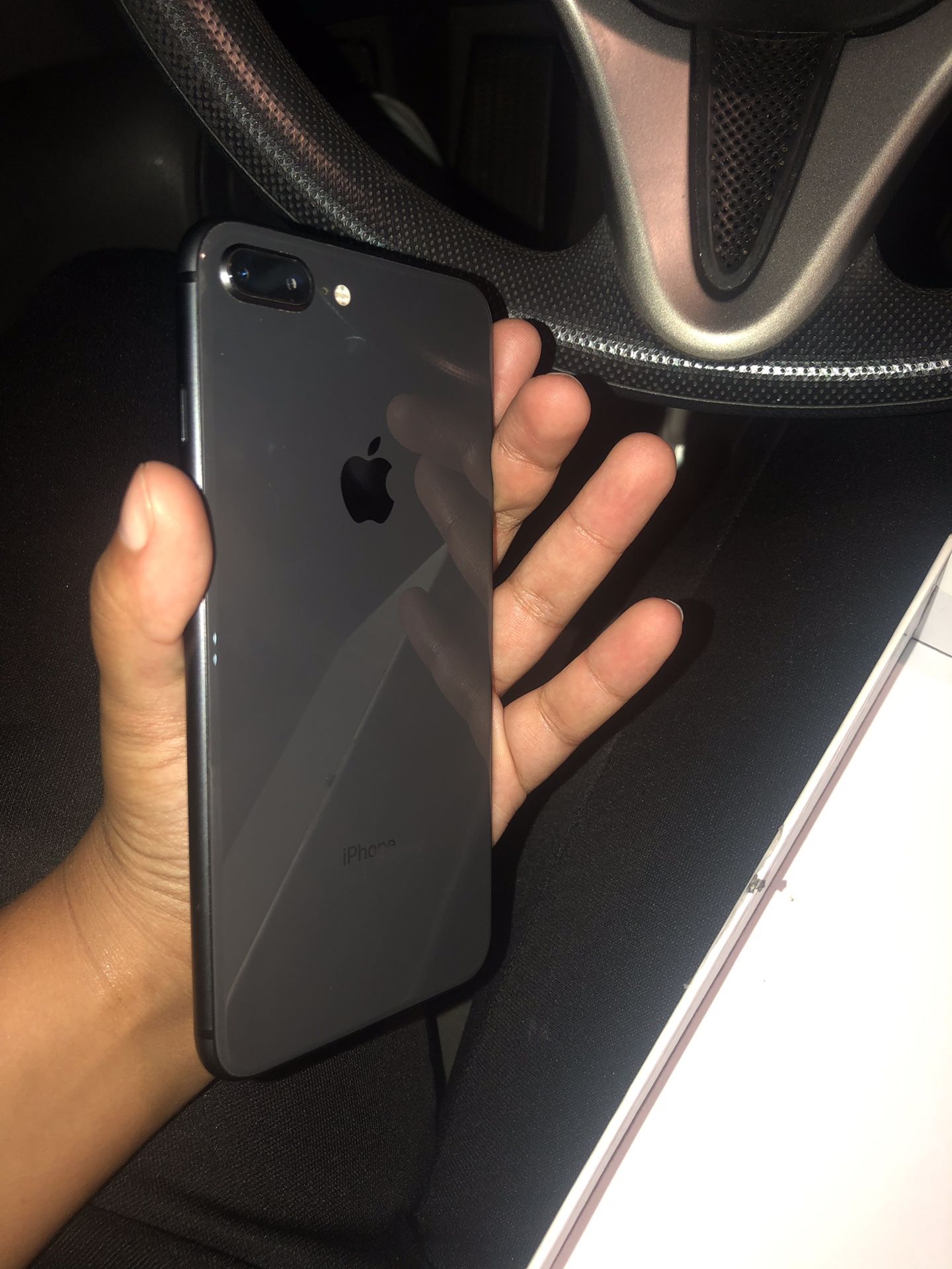 iPhone 8 Plus