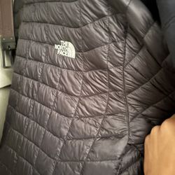  North face Puffer Jacket