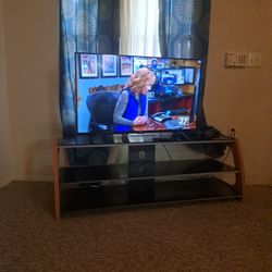 Smart Tv And Glass Table 