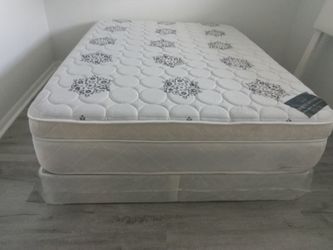 $250 for 14 inches thick queen pillow top Mattress New in plastic free delivery same-day