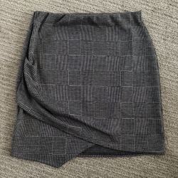 Grey plaid skirt