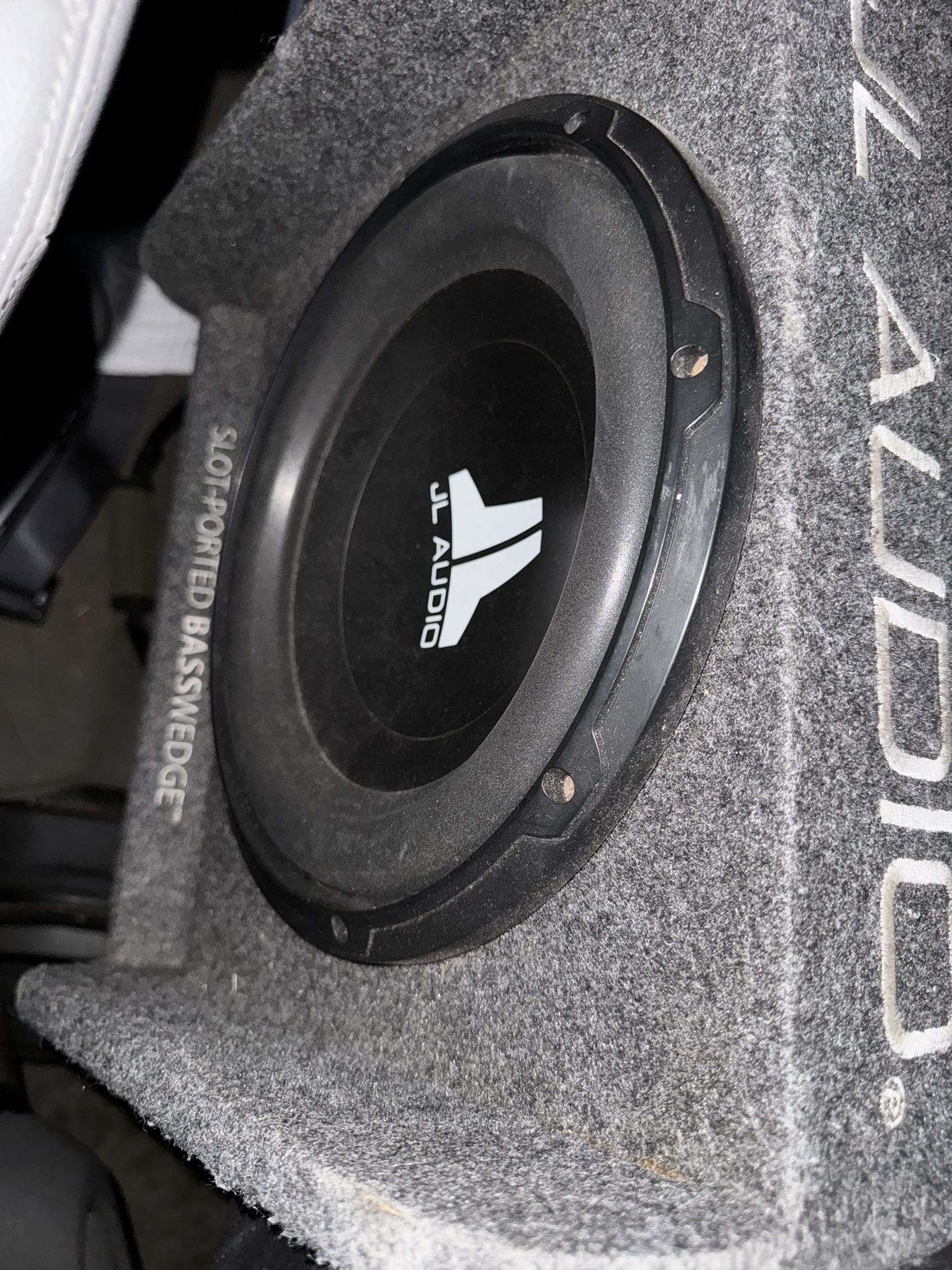 12 Inch Subwoofer With 500 Watt Amp