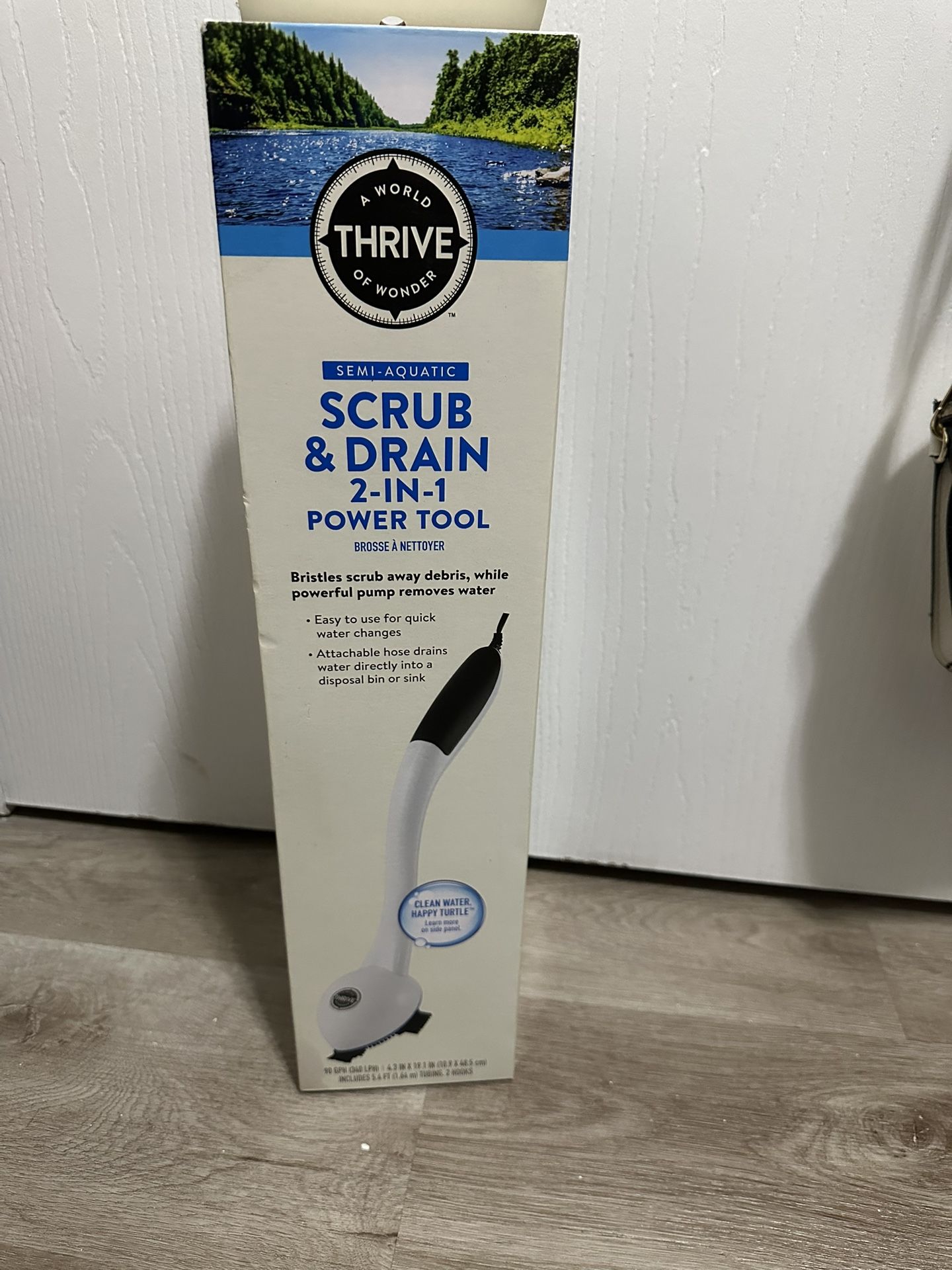 Reptile tank cleaner