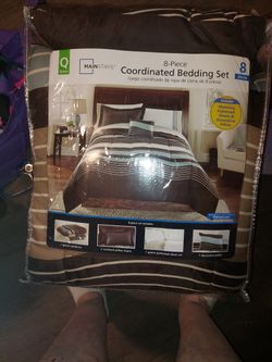8 PC Queen Size Bedding Set