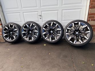 OEM BMW Individual 21” staggered factory wheels and tires 954i built for the G60 and G61 5 Series from 2023 to present!