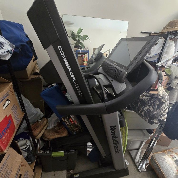 Nordictrack 2950 Commercial Treadmill