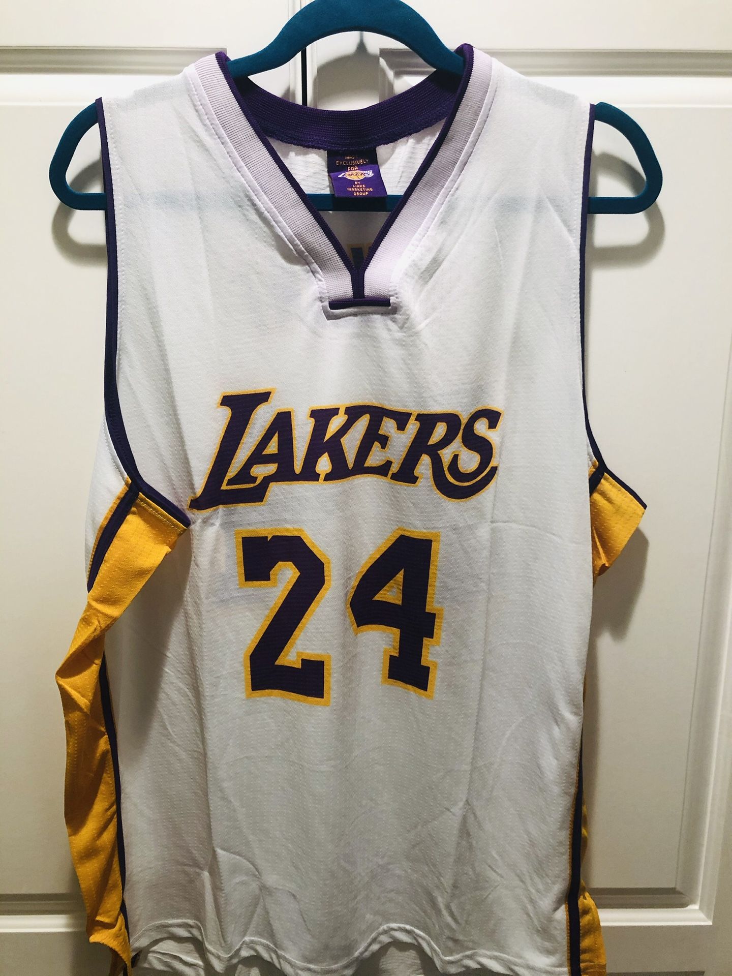 New Rare Kobe Bryant XL Lakers Jersey.