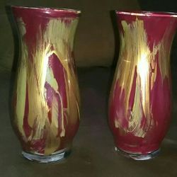(2) Matching Vases! Like New!