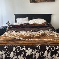 Black Bedroom Set For sale