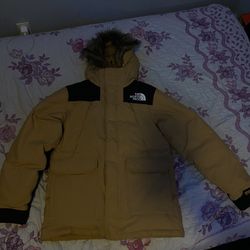 The North Face Puffer Jacket -  Men’s McMurdo Parka