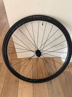 Shimano RS171 700c Aluminium Disc Wheelset + Continental 28c Tires (only used for 130 miles)