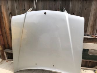 Hood fits Mercedez E320 years 1989-1995