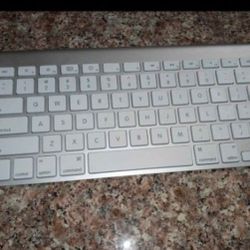 Apple keyboard A1314