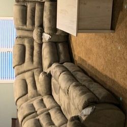 McCade Cobblestone Reclining Sectional / couch /Living room set