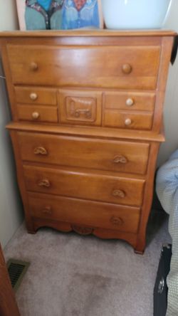 Perfect for your little Cowboy, Cowgirl

1940's Virginia House Maple Dresser
18d x 32w x 47.5 T