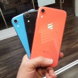iphone XR Unlocked/PLUS free warranty