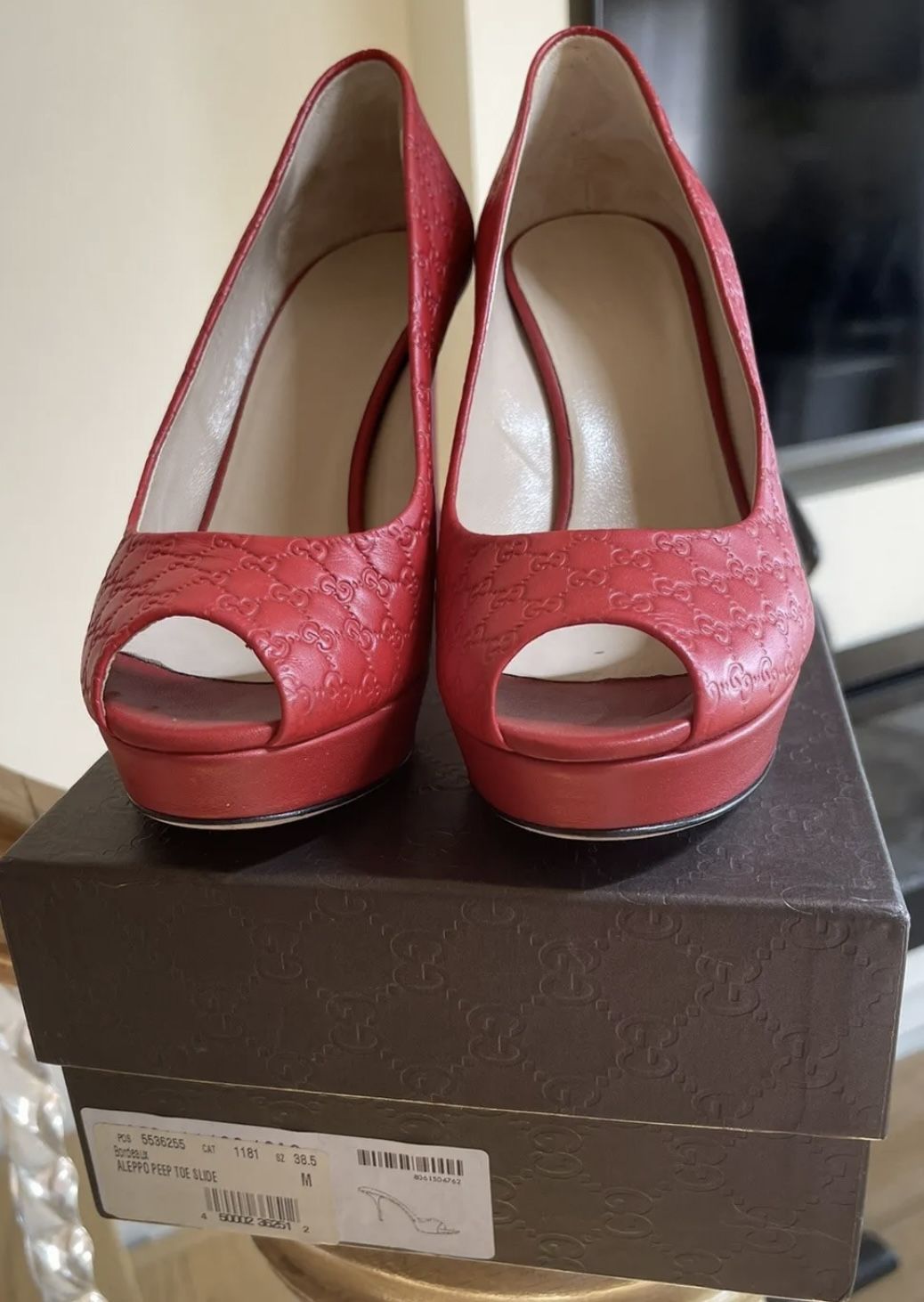 Authentic Red Leather Gucci Shoes Size 38/8