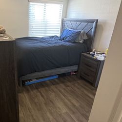 Full Size Bedroom Set Perfect Condition