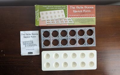 The Della Donna Ravioli Form